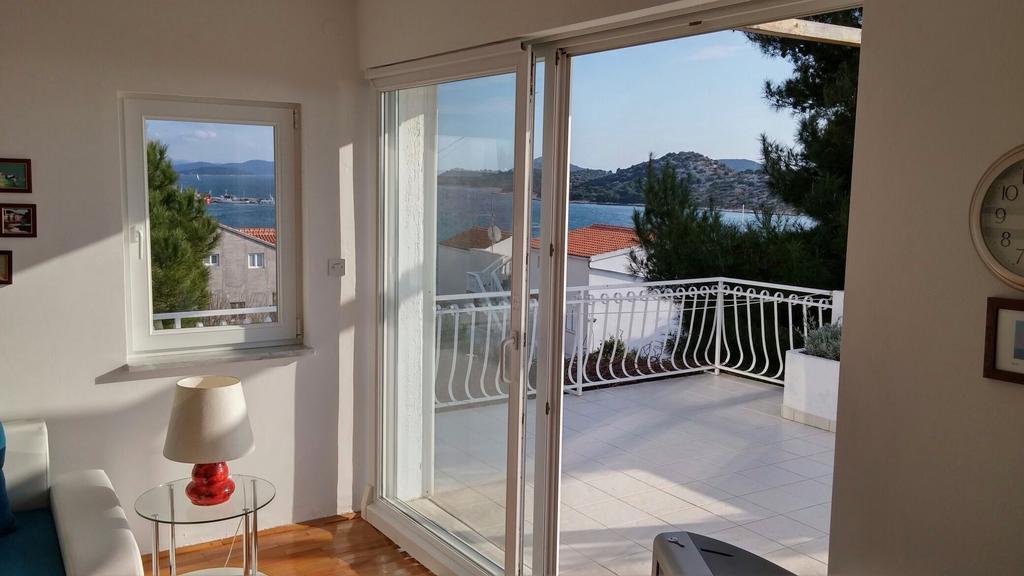 Apartment Helena Tribalj الغرفة الصورة