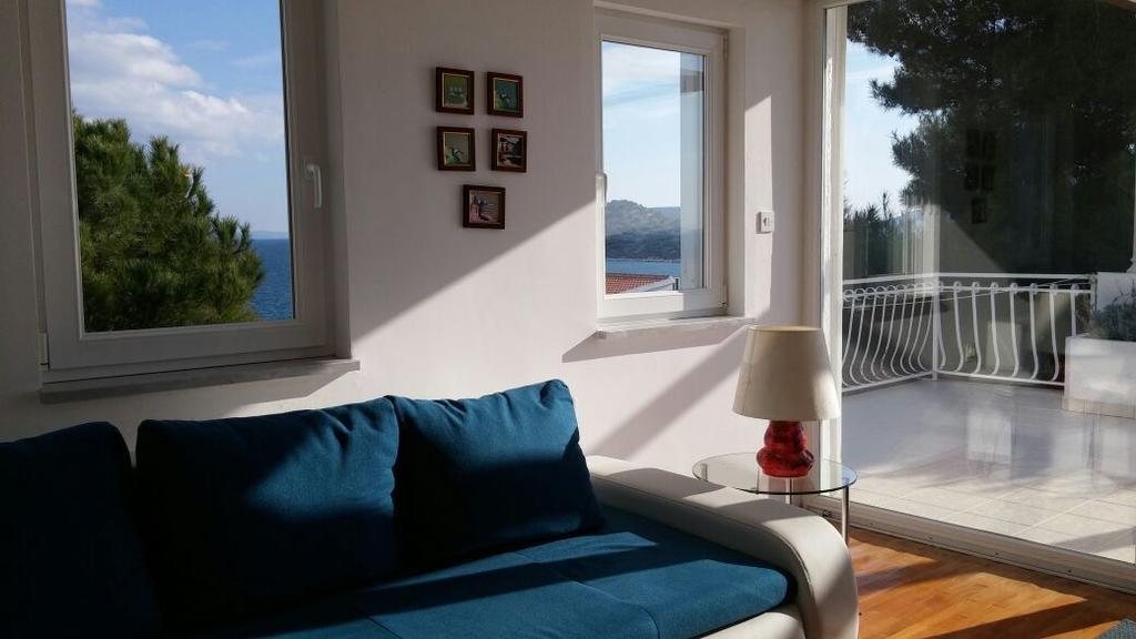 Apartment Helena Tribalj الغرفة الصورة